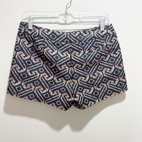 TRINA TURK Women’s Blue Multi CORBIN Mid-Rise Multi-Jacquard Trouser Shorts Sz 2 - Picture 6 of 6